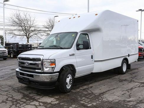 New 2026 Ford E-350 and Econoline 350 Super Duty w/ Power Equipment Group RWD image 5