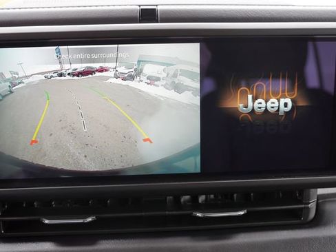 Certified 2025 Jeep Wrangler Unlimited Sahara w/ Safety Group image 32