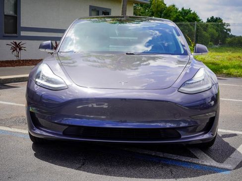 Used 2018 Tesla Model 3 RWD image 2