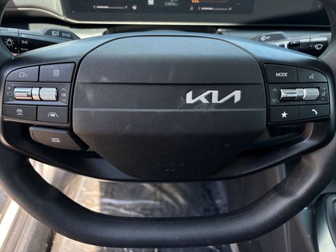 Used 2025 Kia K4 FWD image 28