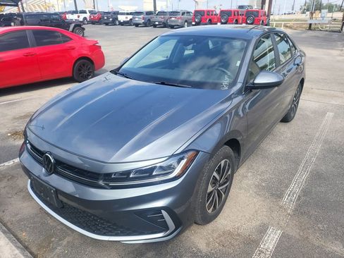 Used 2025 Volkswagen Jetta S image 1