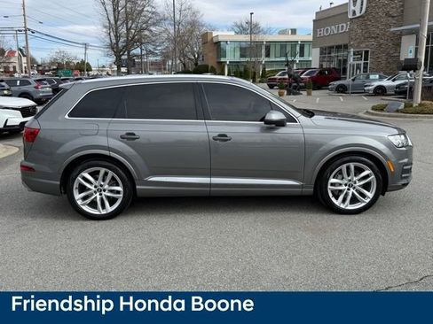 Used 2017 Audi Q7 3.0T Prestige AWD/4WD image 4