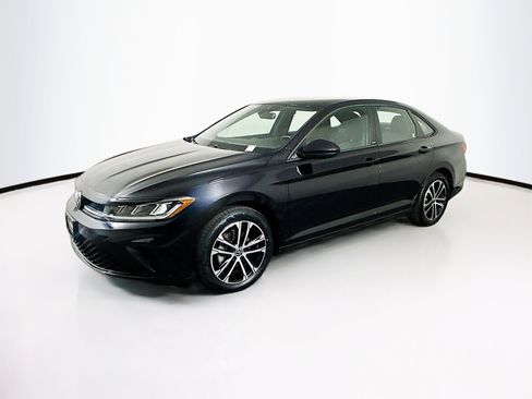 Used 2025 Volkswagen Jetta Sport FWD image 4