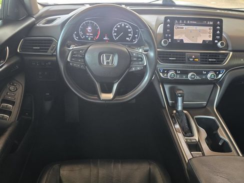 Used 2018 Honda Accord Touring image 12