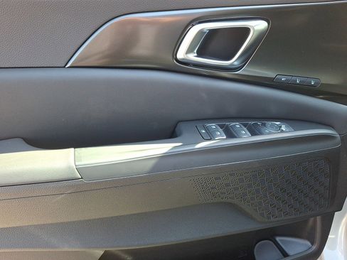 New 2026 Kia Carnival SX FWD image 5