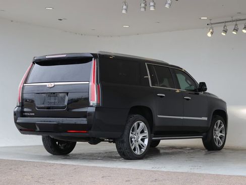 Used 2015 Cadillac Escalade ESV Luxury image 5
