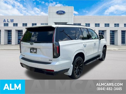 Used 2022 Cadillac Escalade Sport Platinum w/ LPO, ONYX Package image 6