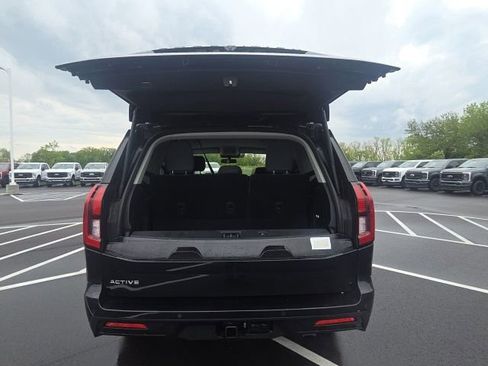 Used 2025 Ford Expedition Active AWD/4WD image 10