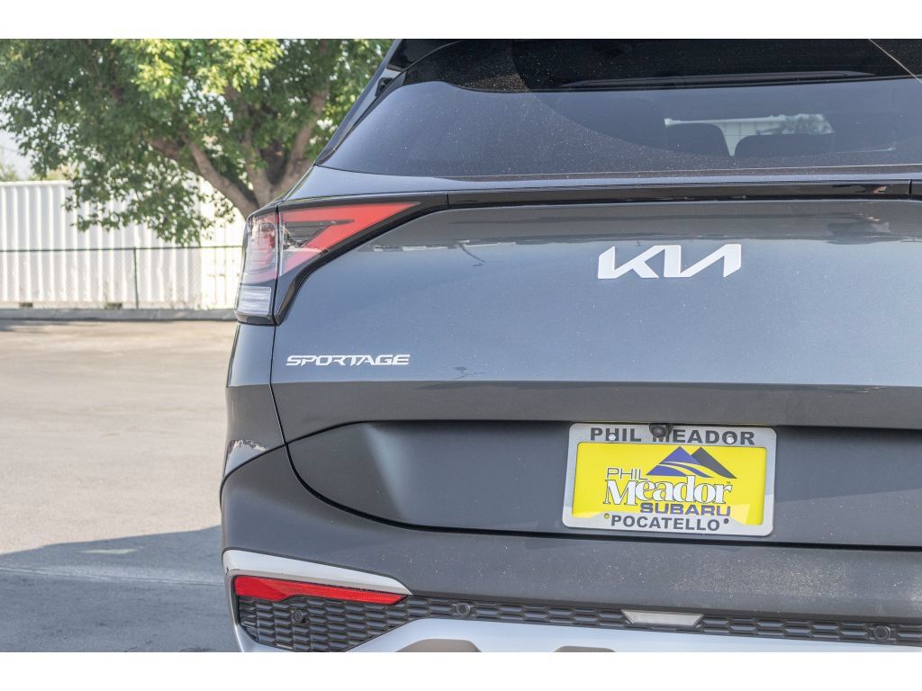 Used 2023 Kia Sportage EX AWD/4WD image 31