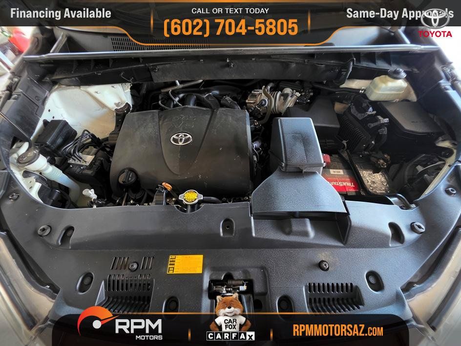 Used 2017 Toyota Highlander XLE w/ Carpet Mat Package FWD image 28