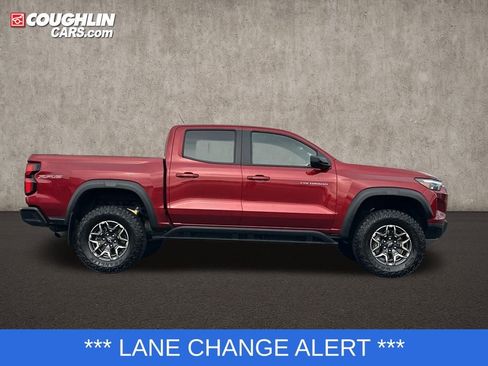 Used 2024 Chevrolet Colorado ZR2 w/ Technology Package image 9