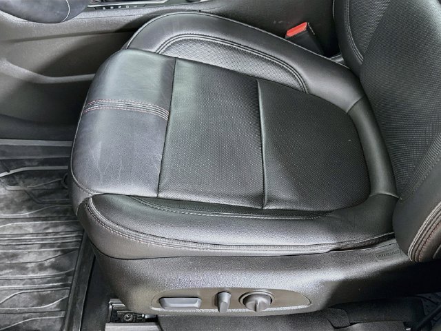 Used 2023 Chevrolet Traverse RS w/ LPO, Floor Liner Package AWD/4WD image 23