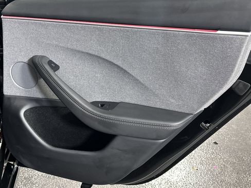 Used 2025 Tesla Model 3 Long Range image 34