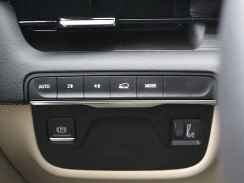 Used 2022 Cadillac Escalade Premium Luxury image 20