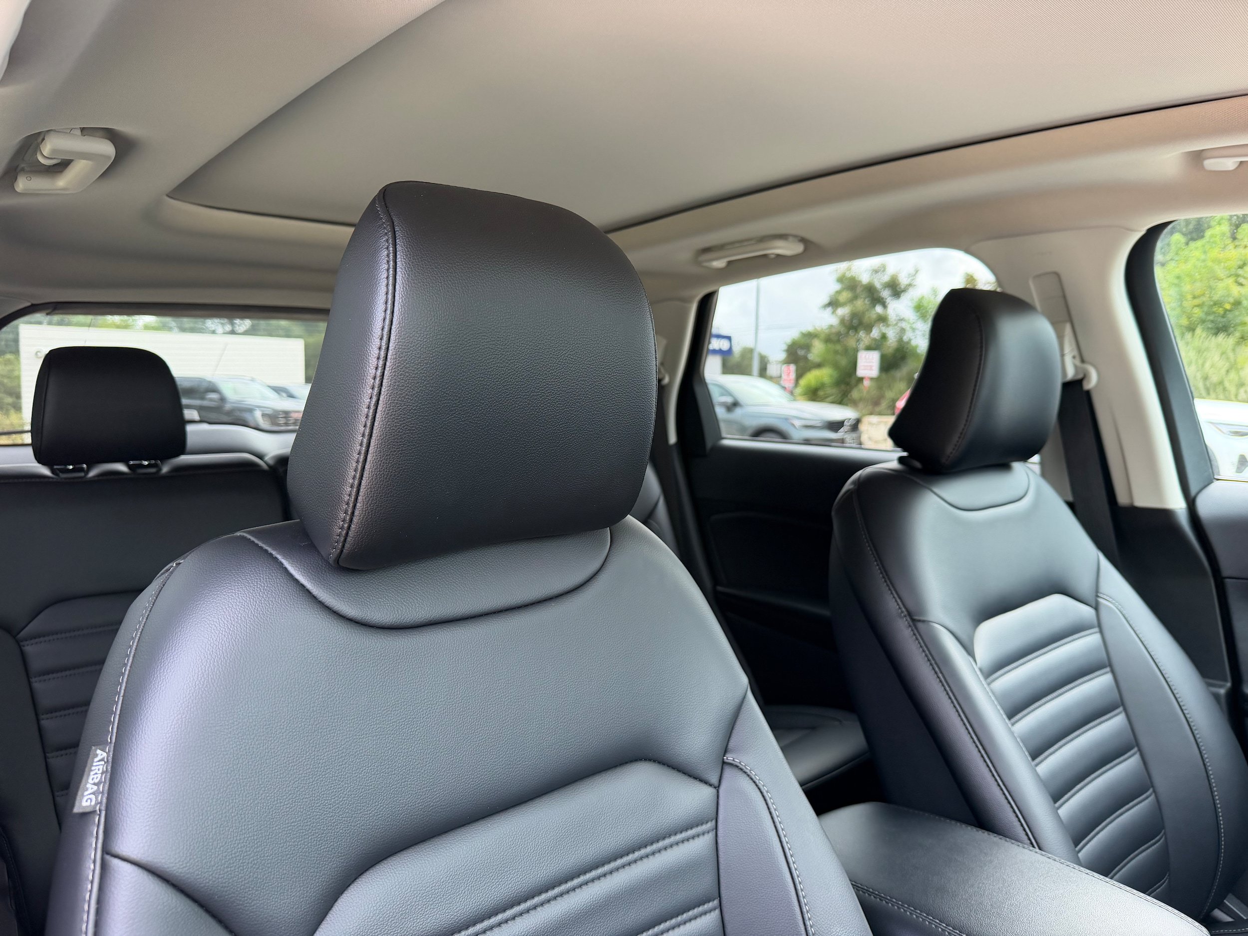 Used 2024 Ford Edge SEL w/ Convenience Package AWD/4WD image 11
