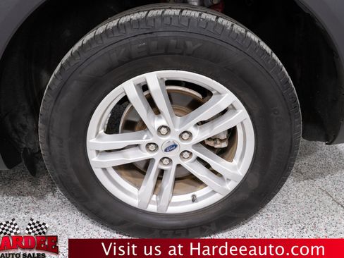 Used 2020 Ford Explorer XLT w/ Comfort Package image 10