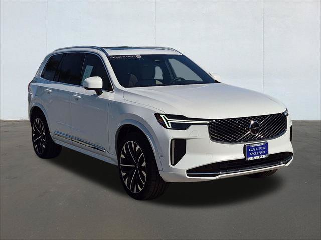 Certified 2026 Volvo XC90 B6 Plus AWD/4WD image 3