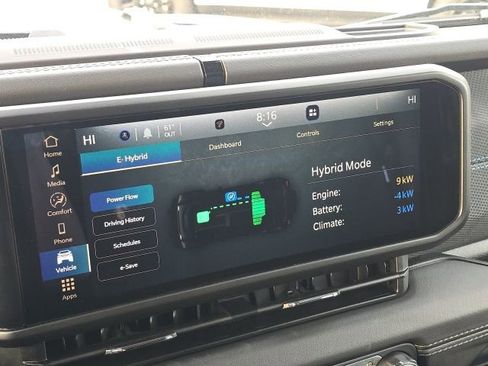 Used 2025 Jeep Wrangler Unlimited Rubicon 4xe image 31