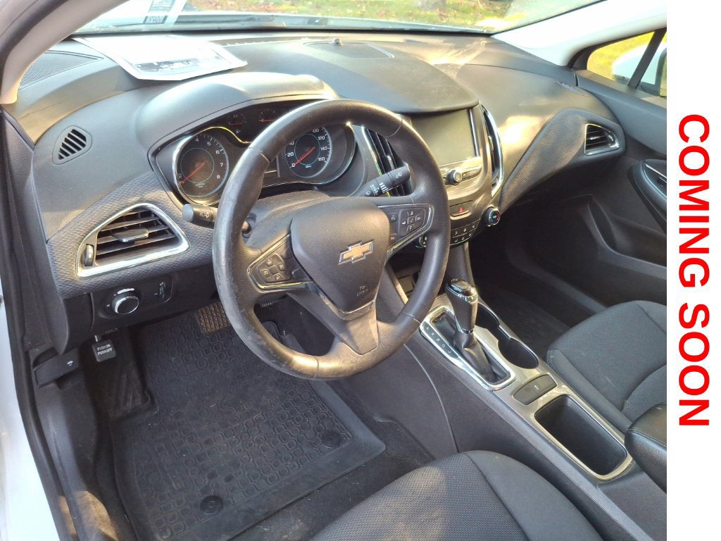 Used 2016 Chevrolet Cruze LT FWD image 12