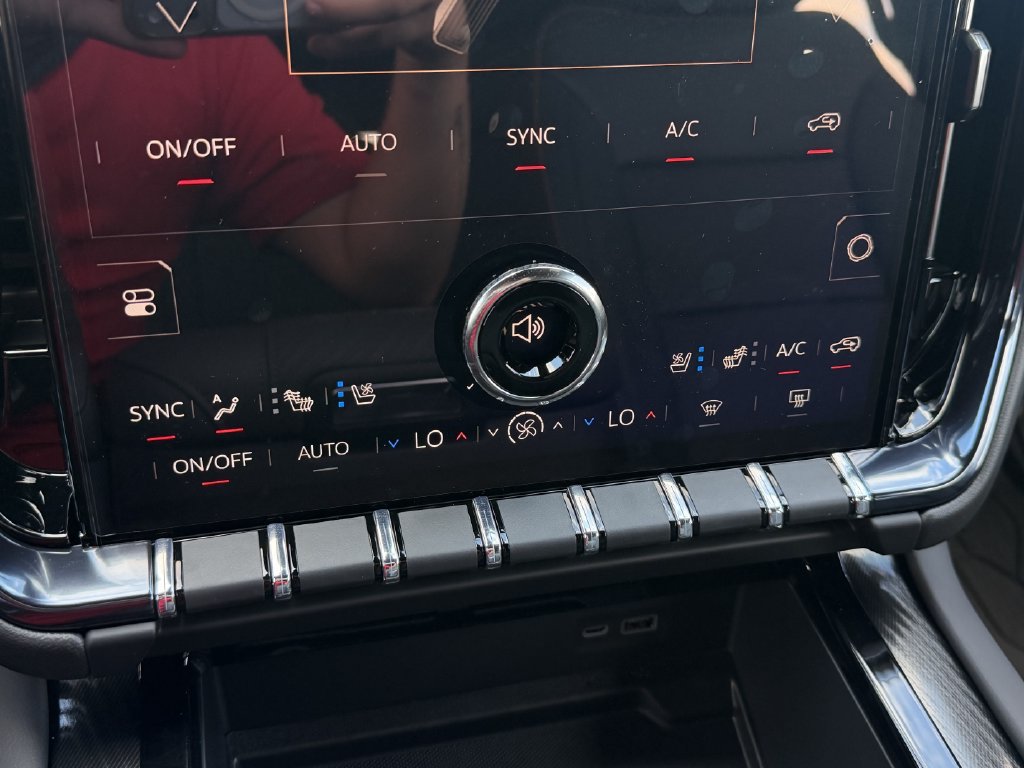 New 2027 GMC Yukon AT4 w/ AT4 Premium Package AWD/4WD image 17