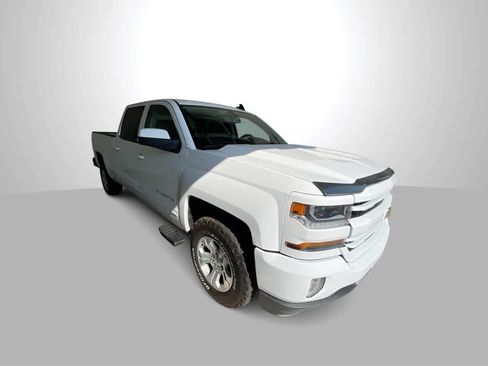 Used 2018 Chevrolet Silverado 1500 LT w/ All Star Edition AWD/4WD image 2