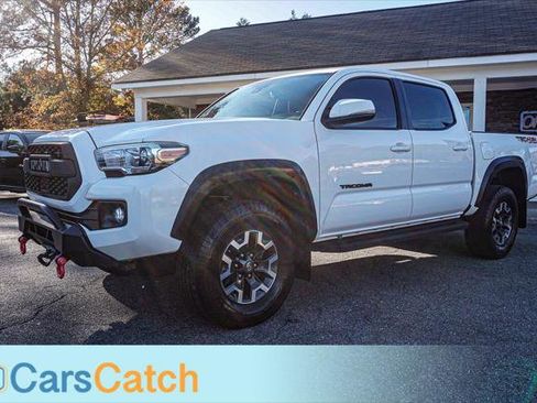 Used 2018 Toyota Tacoma TRD Off-Road image 12