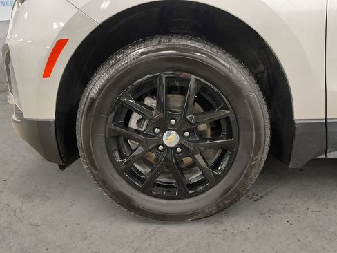 Used 2022 Chevrolet Equinox LT image 14