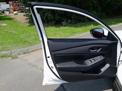 Used 2024 Honda Accord EX image 10