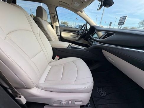 Certified 2023 Buick Enclave Essence w/ Experience Buick Package image 5