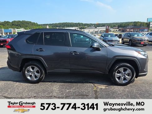 Used 2024 Toyota RAV4 XLE AWD/4WD image 9