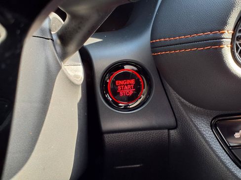 Used 2025 Honda HR-V Sport image 11