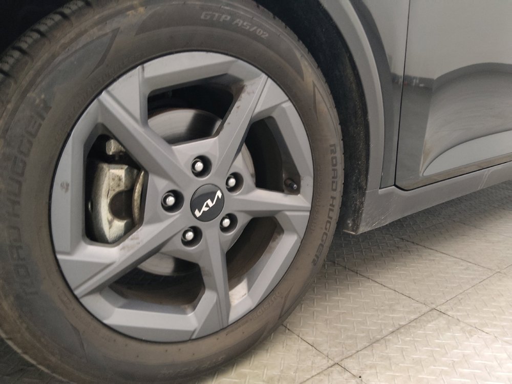 Used 2025 Kia K4 FWD image 31