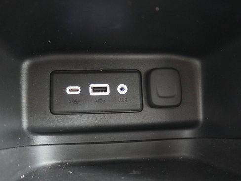 Used 2023 Chevrolet Equinox LS w/ Driver Confidence II Package FWD image 17