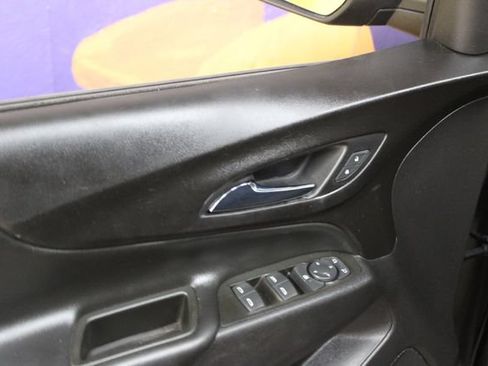 Used 2021 Chevrolet Equinox LT FWD image 11