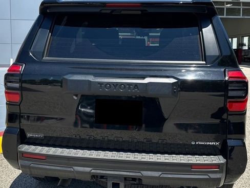 Used 2025 Toyota 4Runner TRD Off-Road AWD/4WD image 4