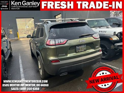 Used 2019 Jeep Cherokee Latitude Plus w/ Cold Weather Group image 8