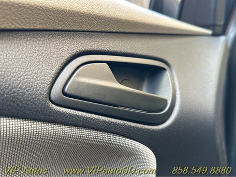 Used 2012 Ford Focus SE image 30