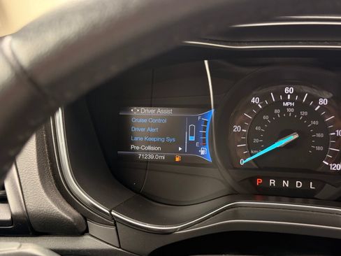 Used 2018 Ford Fusion Titanium FWD image 32