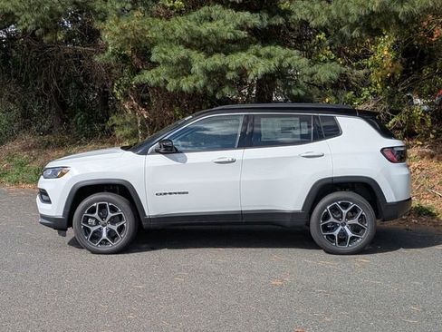 New 2026 Jeep Compass Limited image 8