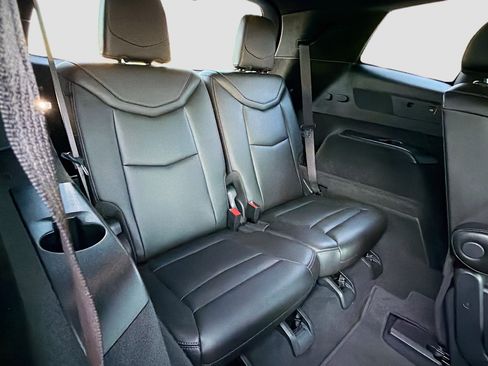 Used 2021 Cadillac XT6 Premium Luxury image 21