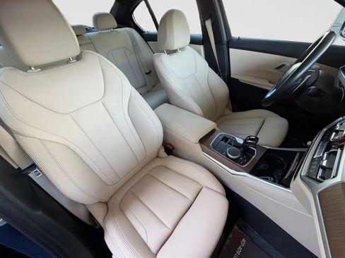 Used 2019 BMW 330i xDrive Sedan w/ Driving Assistance Package AWD/4WD image 21