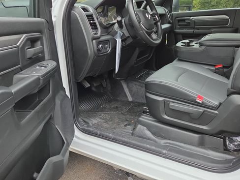 New 2026 RAM 5500 Tradesman w/ Chrome Appearance Group AWD/4WD image 9