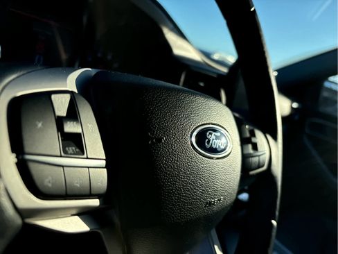 Used 2023 Ford Explorer XLT w/ Equipment Group 202A image 10