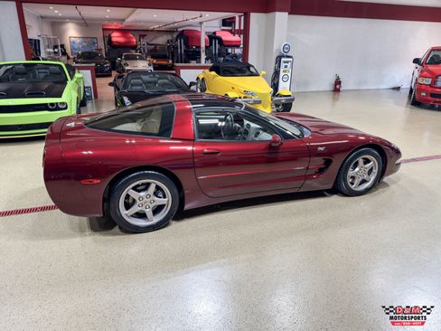 Used 2003 Chevrolet Corvette Coupe w/ Preferred Equipment Group RWD image 54