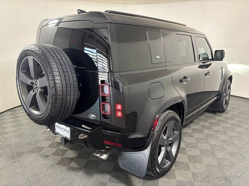 Used 2023 Land Rover Defender 110 V8 AWD/4WD image 5