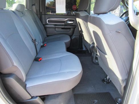 Used 2024 RAM 2500 Big Horn AWD/4WD image 33