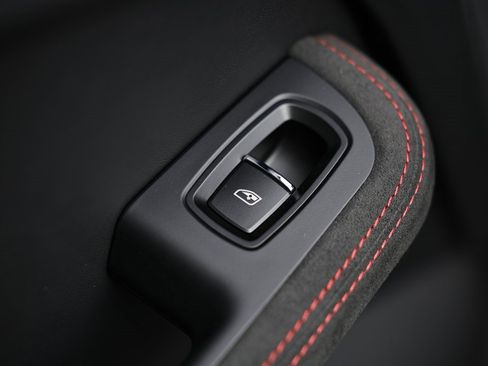 New 2026 Porsche Macan GTS image 28