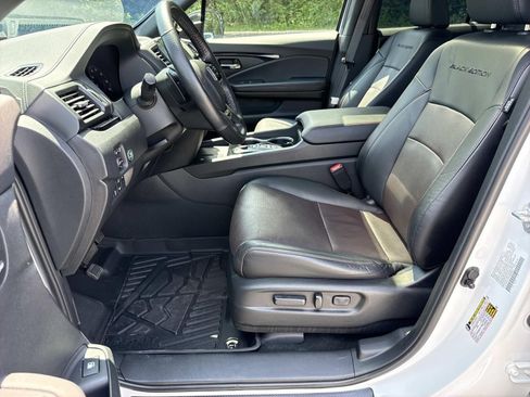 Used 2024 Honda Ridgeline Black Edition image 29