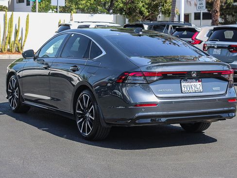 Used 2025 Honda Accord Touring image 7