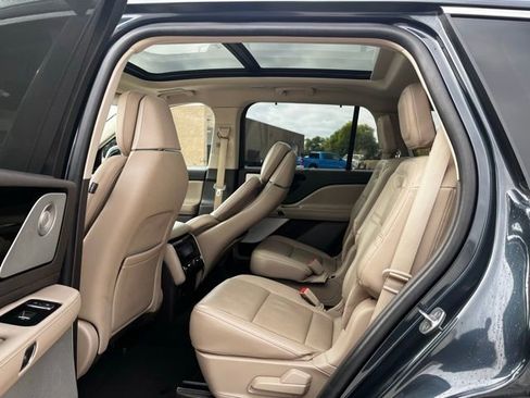 Used 2022 Lincoln Aviator Reserve w/ Equipment Group 201A image 15